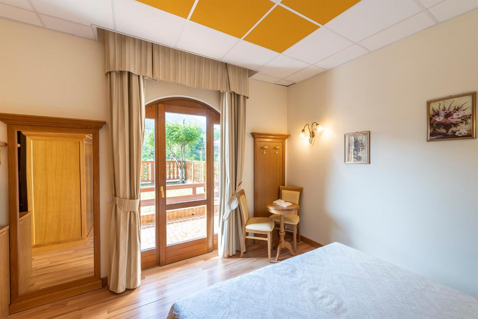 Hotel Pineta Campi Tremosine Room photo